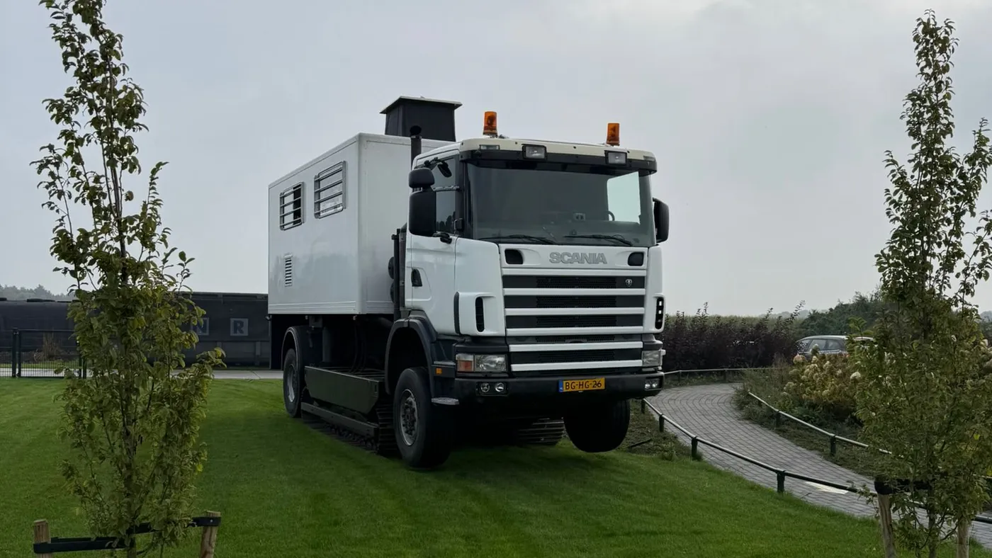 Sondeertruck van Sigma op een gazon